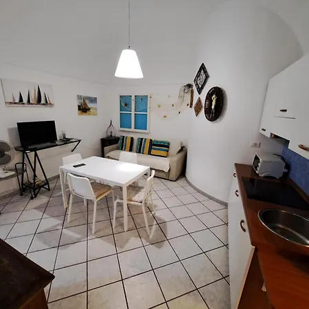 Sara's Bilocale アパート *